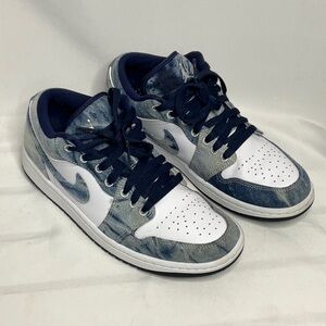 Nike Air Jordan 1 Low SE Washed Denim Blue and White Sneakers EUC